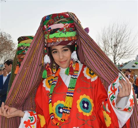 özbekistan kıyafetleri